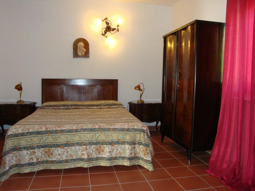 Affitta Camere Il Ruscello Scheggino Δωμάτιο φωτογραφία