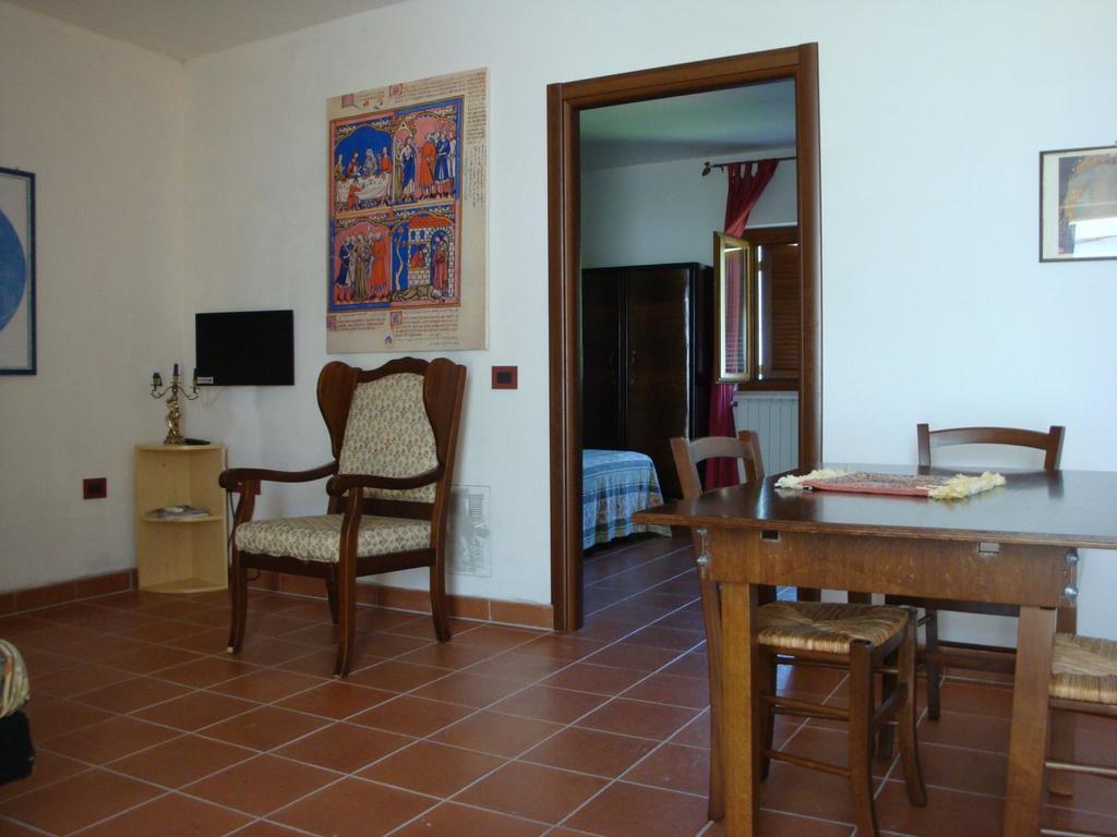 Affitta Camere Il Ruscello Scheggino Εξωτερικό φωτογραφία